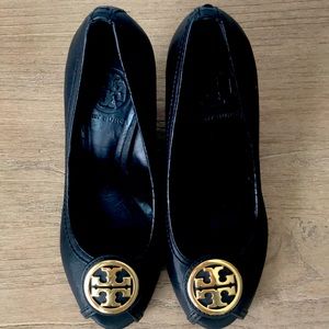 Tory Burch Black Leather Open Toe Wedges Size 6.5